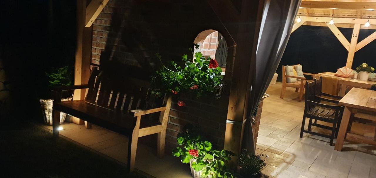 Zenda - Przytulny Apartament W Zacisznym Miejscu Wieprz  Esterno foto